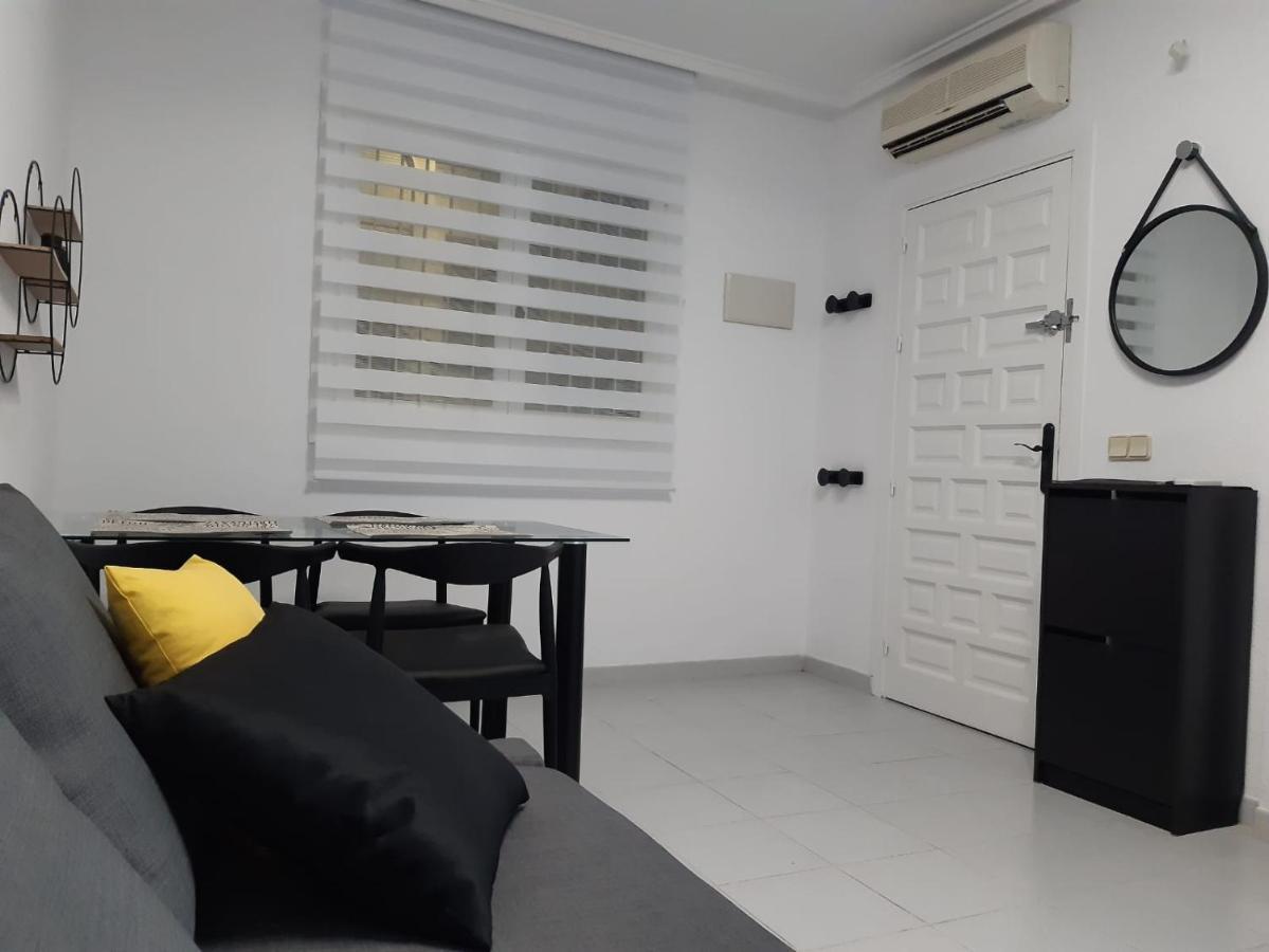Lovely Apart 3 Minutes To The Beach Torrevieja Exterior foto